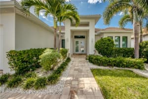 818 Montclaire Court, Cape Coral, FL 33904 - MLS#2025022613