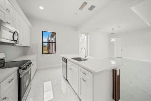 9 14th Place, Cape Coral, FL 33993 - MLS#2025022673