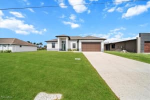 9 14th Place, Cape Coral, FL 33993 - MLS#2025022691