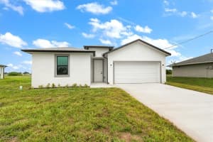 9013 Largo Cir, Labelle 9013 Largo Cir, Labelle