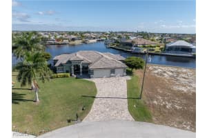 915 36th Place, Cape Coral, FL 33993 - MLS#2025022799