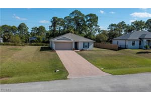 6058 Moss Circle, Labelle, FL 33935 - MLS#2025022810