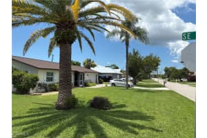 126 Se 40th Ter, Cape Coral