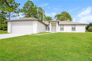 431 Gray Ave S, Lehigh Acres