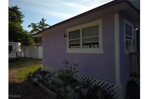 3207 Broadway, Fort Myers, FL 33901 - MLS#2025023063
