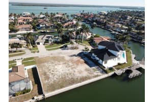 434 Tarpon Court, Marco Island, FL 34145 - MLS#2025023204