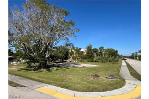 4683 Duera Mae Drive, Fort Myers, FL 33908 - MLS#2025023251