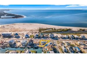 8211 Estero Boulevard, Fort Myers Beach, FL 33931 - MLS#2025023354