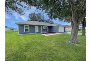 210 Manatee Street, Fort Myers, FL 33913 - MLS#2025023371