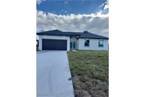 748 Chestnut Street, Lehigh Acres, FL 33974 - MLS#2025023483