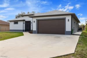 2709 6th Street, Lehigh Acres, FL 33971 - MLS#2025023550