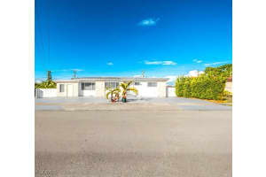 9365 Sw 44th St, Miami