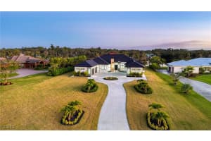 2532 CALOOSA SHORES DR, Labelle, FL 33935 - MLS#2025023624
