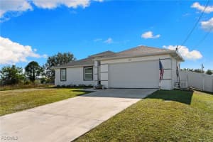 2617 42nd Street, Lehigh Acres, FL 33976 - MLS#2025023671