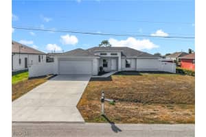 1021 Cedartree Ave, Lehigh Acres