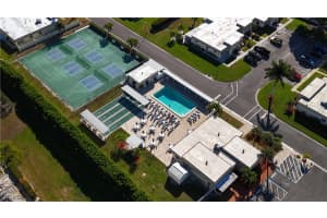 15 Haverhill Court, Fort Myers, FL 33919 - MLS#2025023886