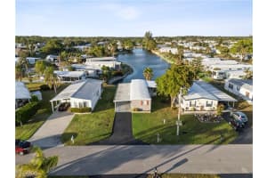 455 Cape Florida Way, Naples, FL 34104 - MLS#2025024161