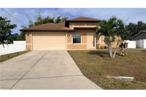 4310 4th Street, Lehigh Acres, FL 33976 - MLS#2025024291