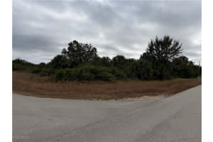 407 McArthur Boulevard, Lehigh Acres, FL 33974 - MLS#2025024424