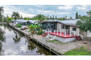 7076 Drum Dr, St James City