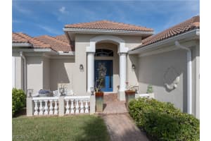 909 22nd Terrace, Cape Coral, FL 33991 - MLS#2025024621