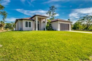 1018 Desoto Avenue, Lehigh Acres, FL 33972 - MLS#2025024642
