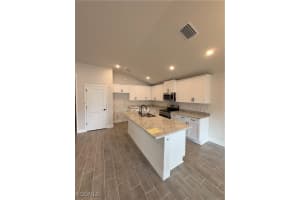 2605 1st Place, Cape Coral, FL 33909 - MLS#2025024647