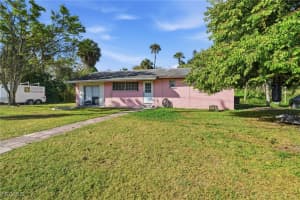 829 Bridge St Street, Labelle, FL 33935 - MLS#2025024681