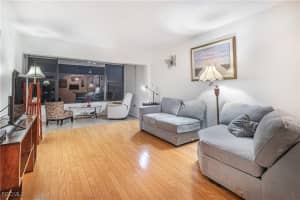 1624 Pine Valley Drive, Fort Myers, FL 33907 - MLS#2025024753