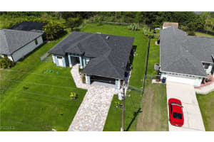 2806 15th Street, Lehigh Acres, FL 33971 - MLS#2025024821