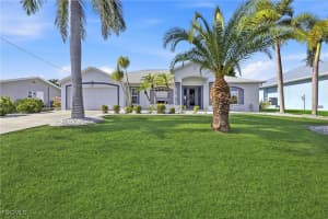 4219 Eastlake Court, Port Charlotte, FL 33948 - MLS#2025025189