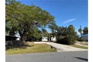 12060 Live Oak Drive, Fort Myers, FL 33908 - MLS#2025025306