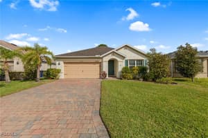 10528 Canal Brook Ln, Lehigh Acres