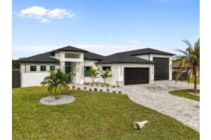 607 7th Street, Cape Coral, FL 33993 - MLS#2025025351