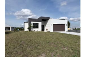 477 Rayford Street, Lehigh Acres, FL 33974 - MLS#2025025384