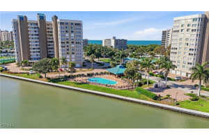 25 Bluebill Avenue, Naples, FL 34108 - MLS#2025025640