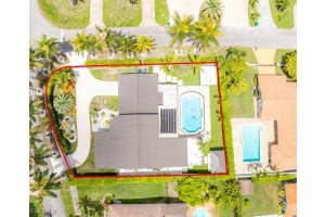 7345 N Oakmont Dr, Hialeah, FL 33015 - MLS#2025025774