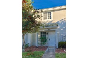8073 Pacific Beach Dr, Fort Myers