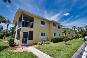 8109 Country Rd 201, Fort Myers