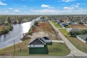 1910 42nd Terrace, Cape Coral, FL 33909 - MLS#2025025883