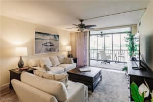 4210 Steamboat Bend, Fort Myers, FL 33919 - MLS#2025025909