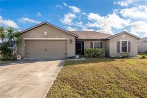 1908 Sw 12th Ter, Cape Coral