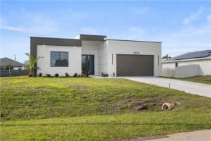 2810 19th Avenue, Cape Coral, FL 33993 - MLS#2025025980