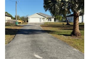 3761 39th Avenue, Naples, FL 34120 - MLS#2025025986