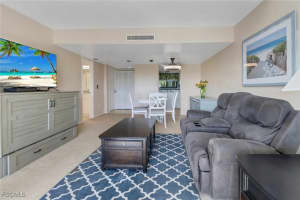 4240 Steamboat Bend, Fort Myers, FL 33919 - MLS#2025026009