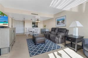 4240 Steamboat Bend, Fort Myers, FL 33919 - MLS#2025026009