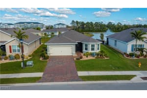 3313 Acapulco Cir, Cape Coral