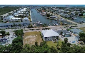 12070 Siesta Drive, Fort Myers Beach, FL 33931 - MLS#2025026328