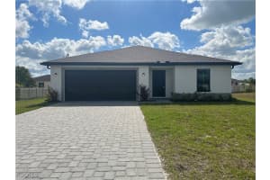 144 Blackstone Dr, Fort Myers