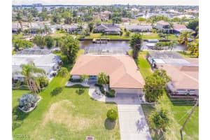 1424 Windsor Court, Cape Coral, FL 33904 - MLS#2025026432